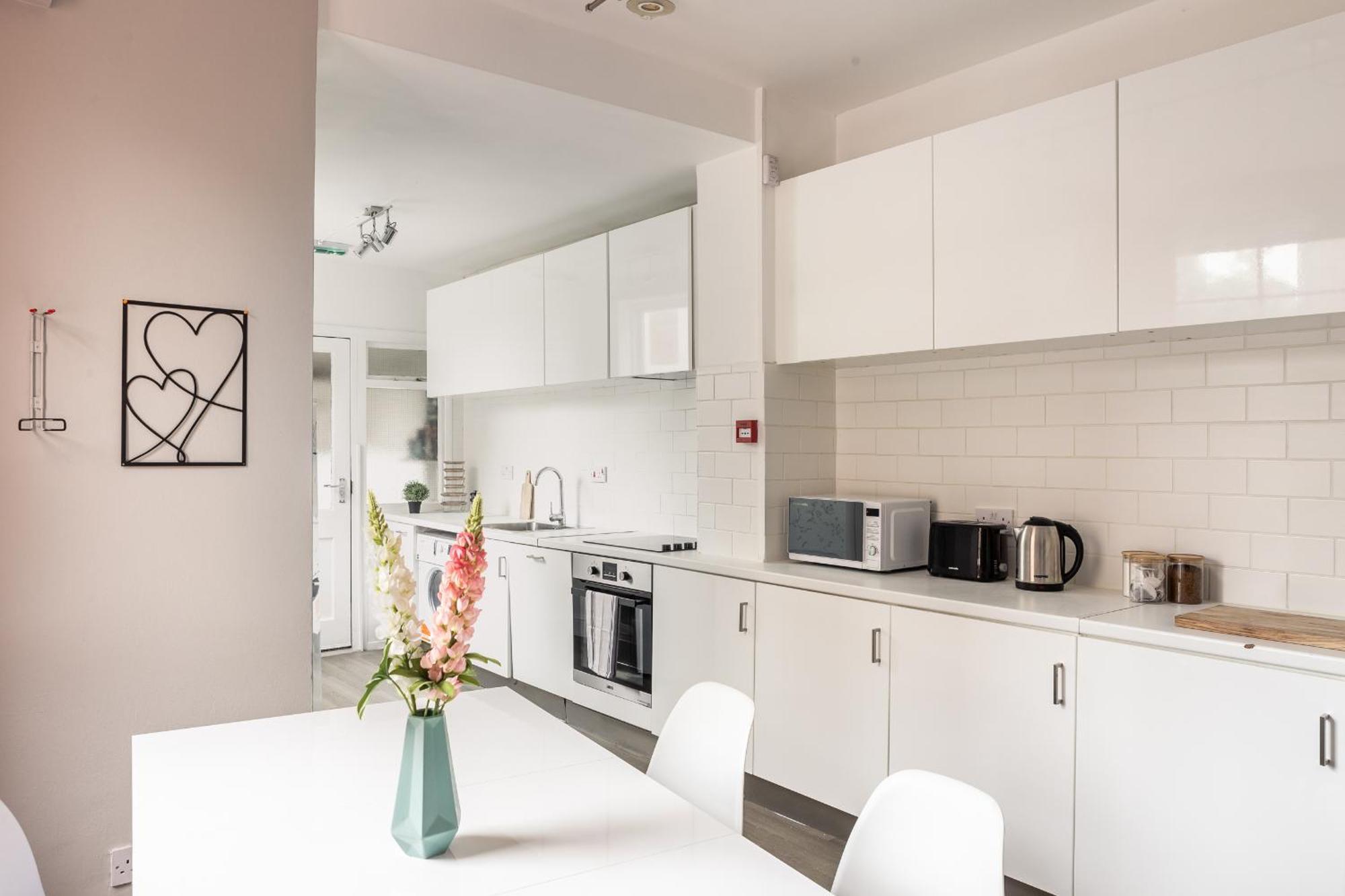 Spacious 6 Ensuite Bedroom House In Central Лондон Экстерьер фото