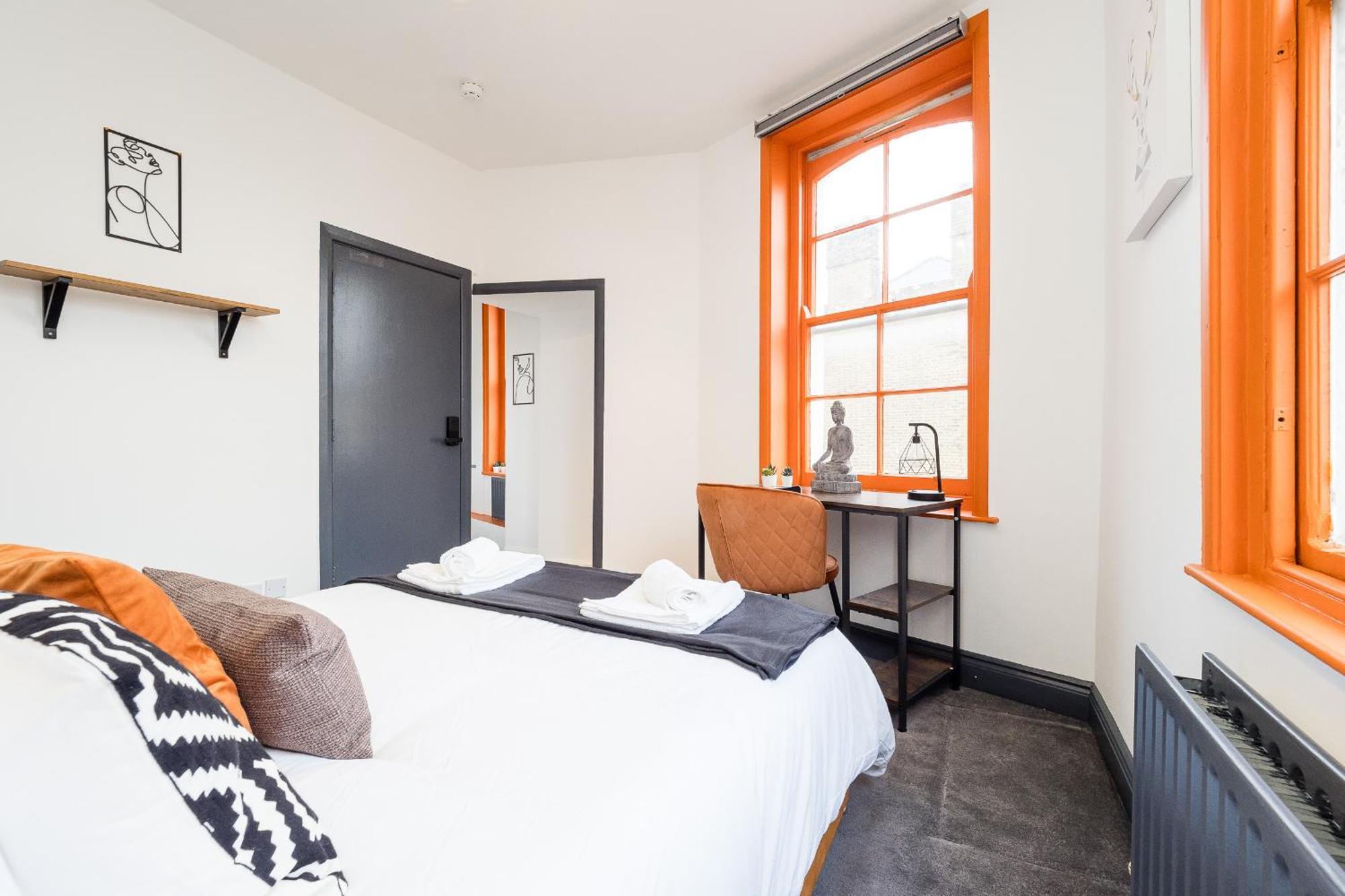 Spacious 6 Ensuite Bedroom House In Central Лондон Экстерьер фото