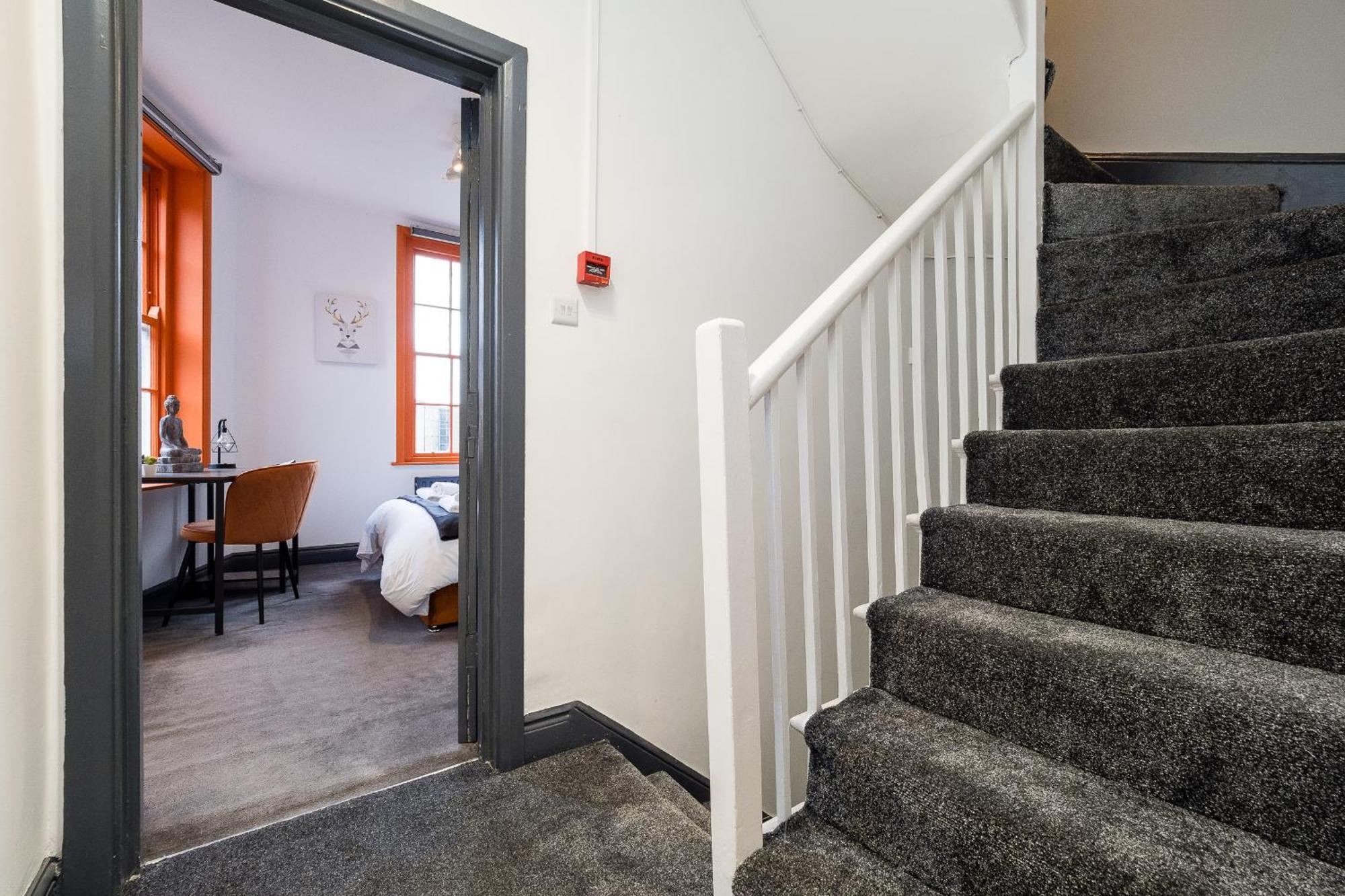 Spacious 6 Ensuite Bedroom House In Central Лондон Экстерьер фото