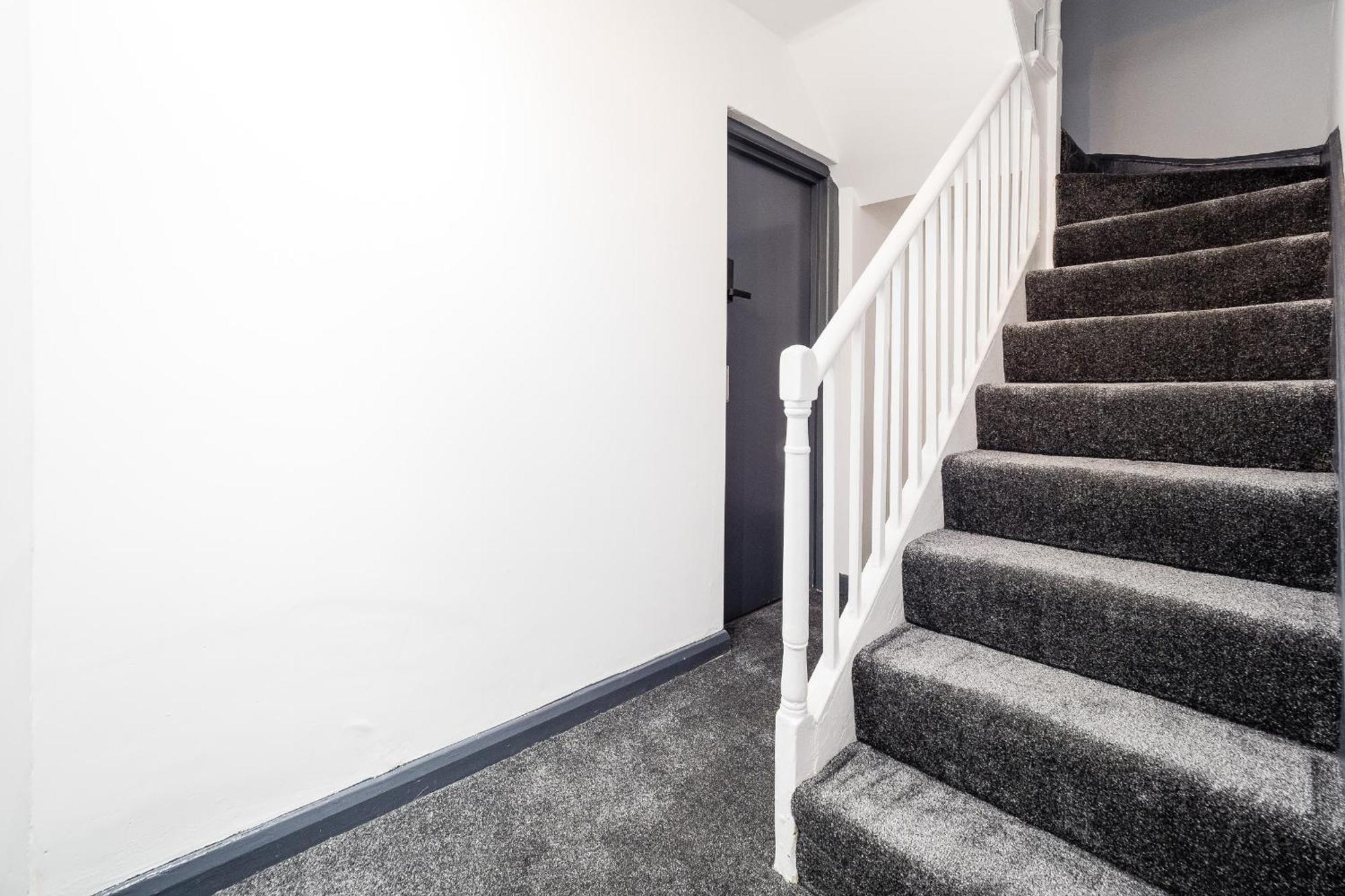 Spacious 6 Ensuite Bedroom House In Central Лондон Экстерьер фото